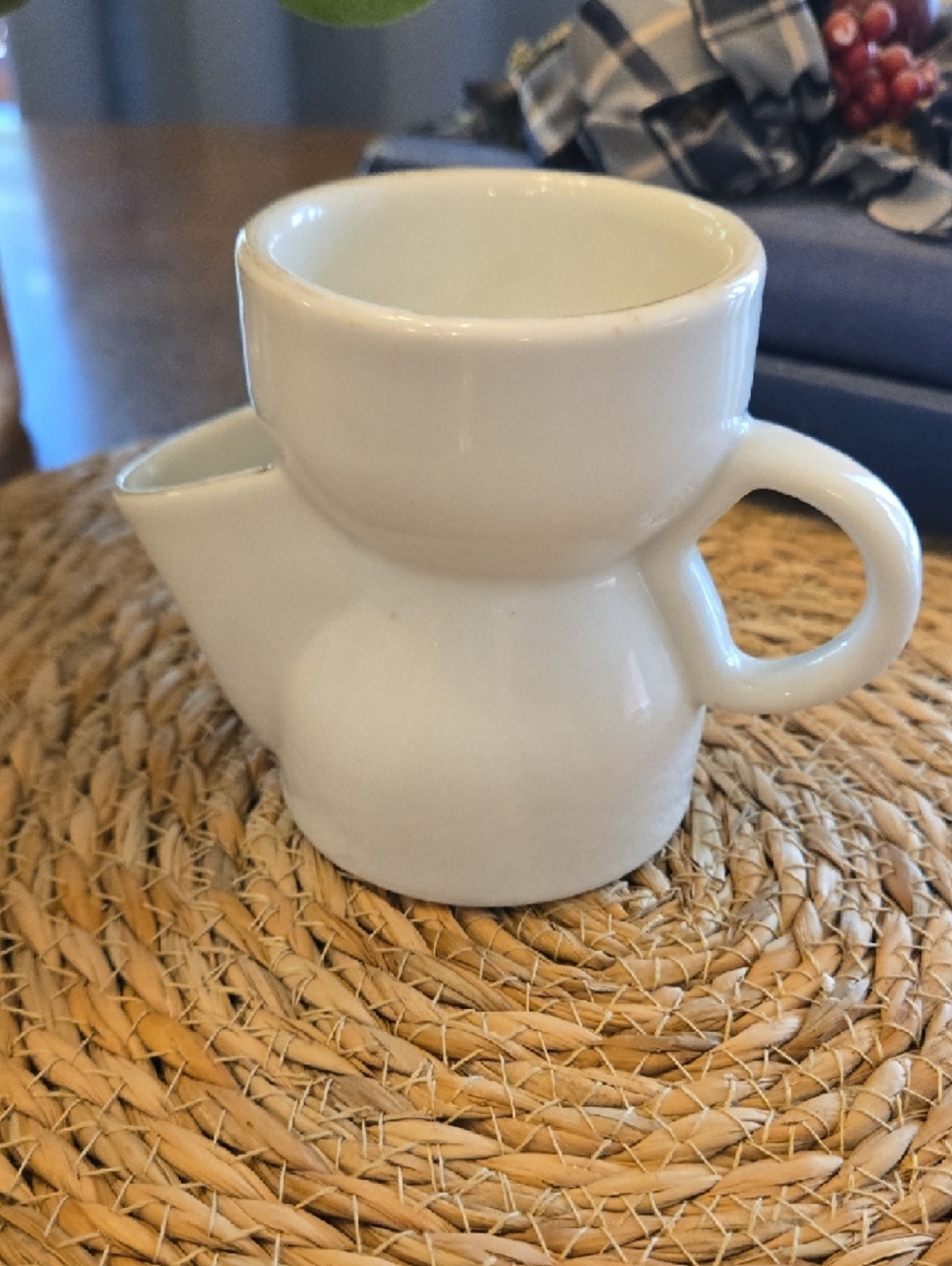 Antique Victorian Shaving Scuttle Ceramic Cup Mug White with Gold Trim - Picture 3 of 4
